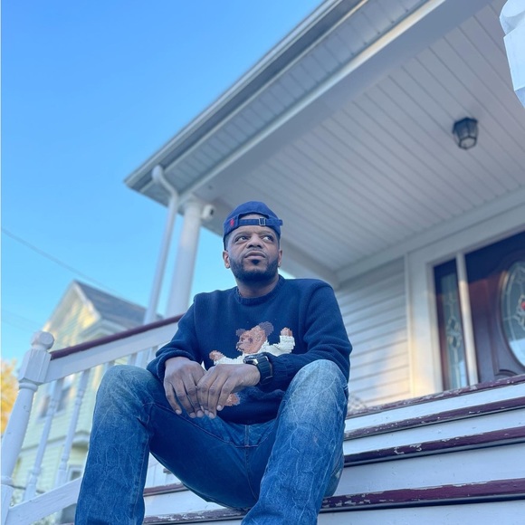 Meet your Posher, Adam - Picture 6 of 8